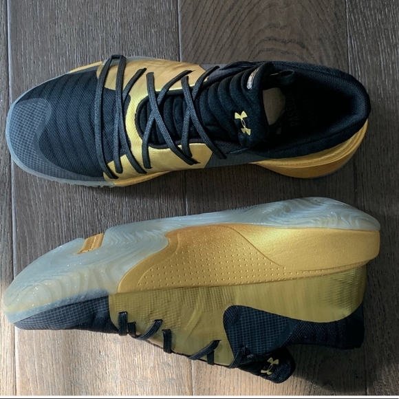 NWOT UA Anatomix Spawn Low Shoes - Picture 3 of 5